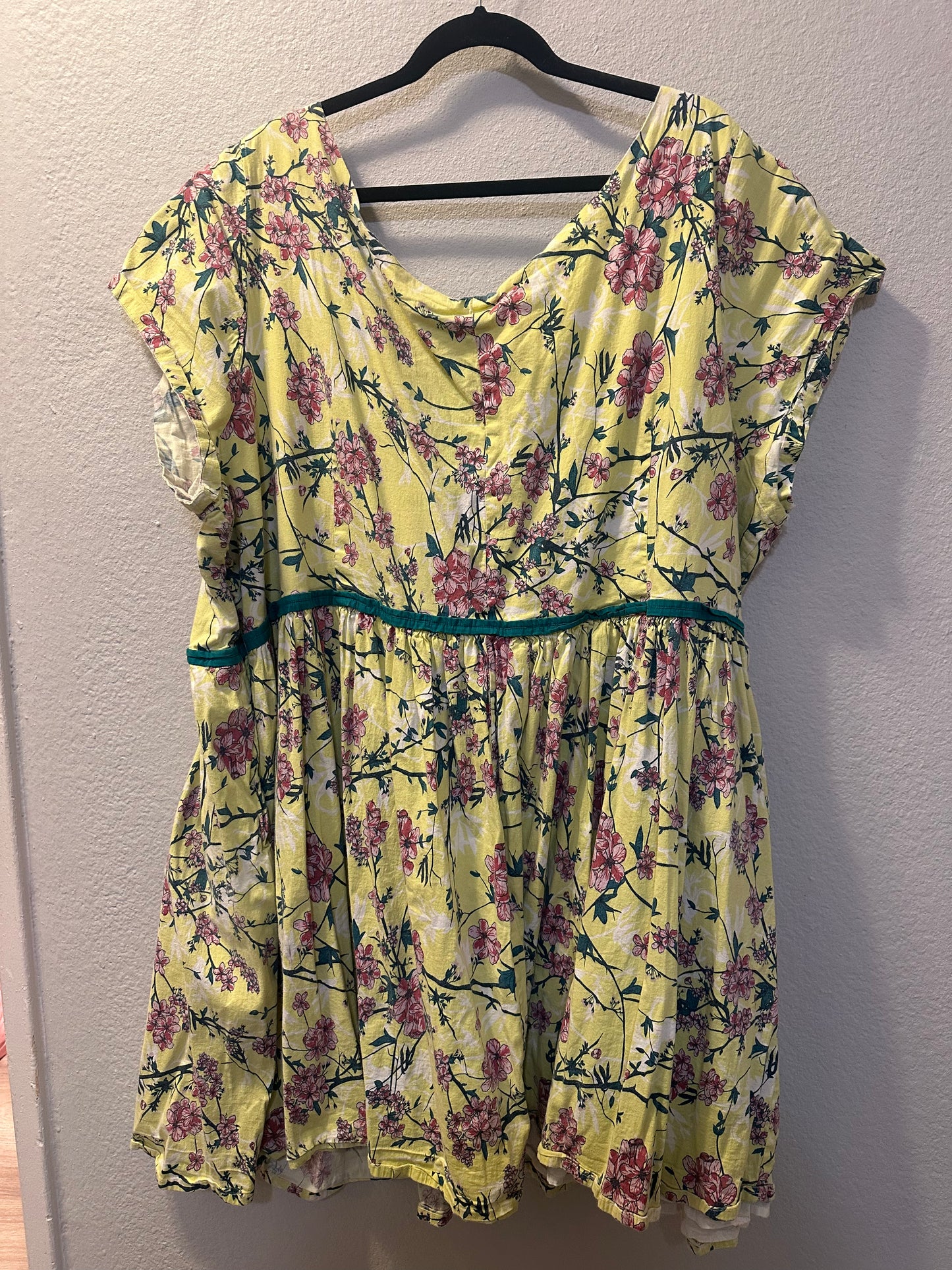 Size 8x (34) Eshakti Yellow Floral Dress