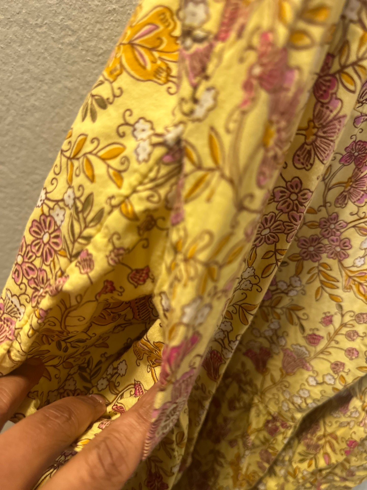 Size 4x (30) Old Navy yellow floral tiered cami dress