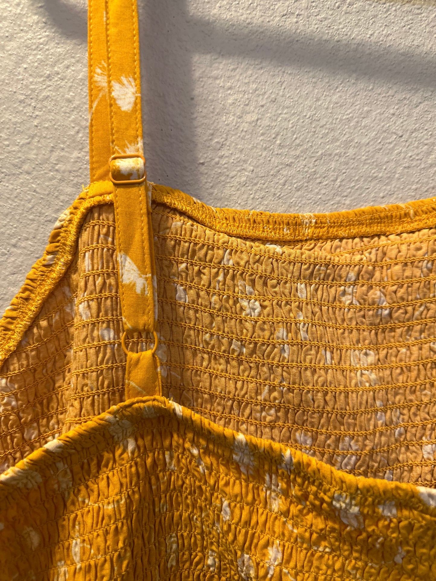 Size 5x (28) TORRID Yellow FLORAL CHALLIS STRETCH Smocked CROP CAMI