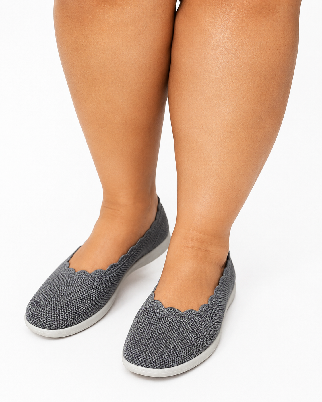 Size 11 Skechers Air-Cooled Goga Mat