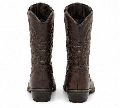 Size 11 brown soft cowboy boots