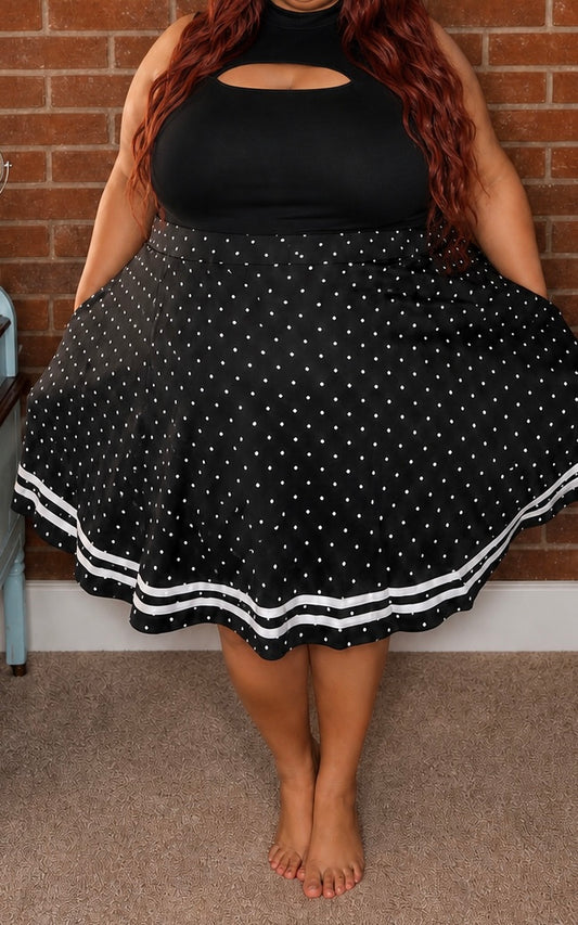 Size 5x (28) Hot Topic Black & White Moon Skirt