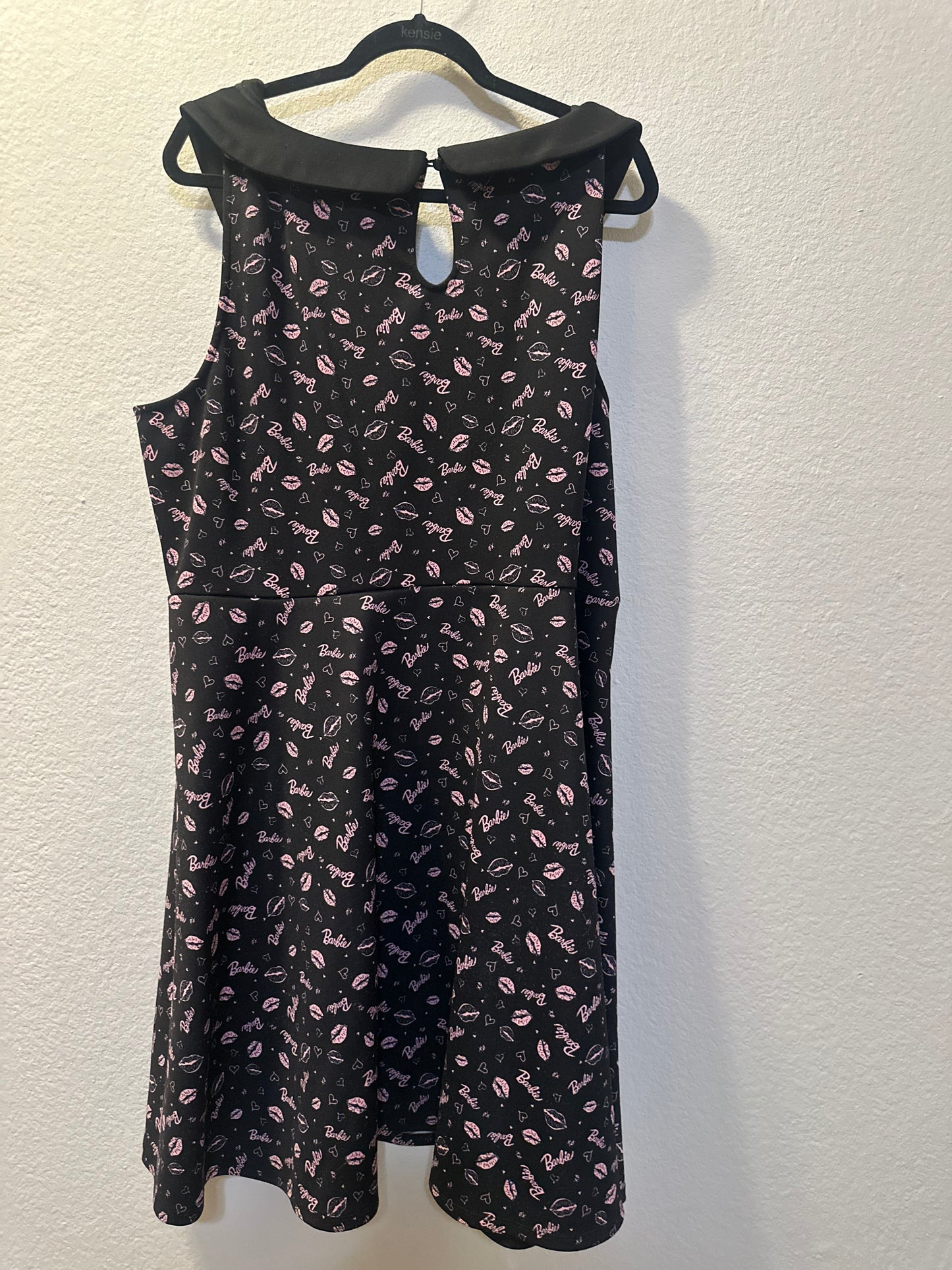 Size 5x (28) Torrid Barbie Dress