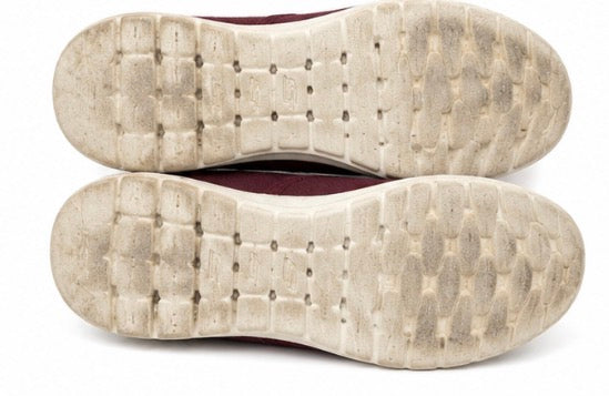 Size 11 sketchers gogo mats
