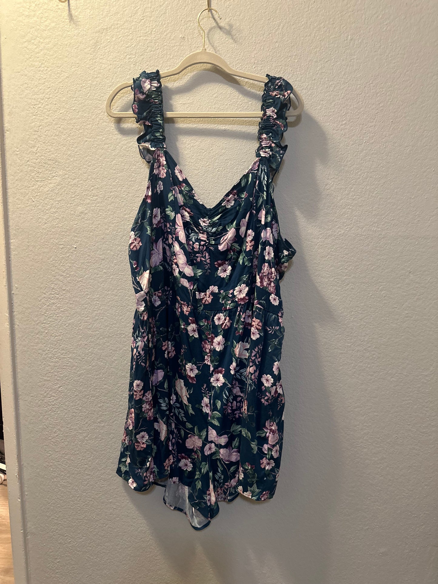 Size 4x (28) Torrid Blue & Pink floral Ruffled Straps Layered Romper