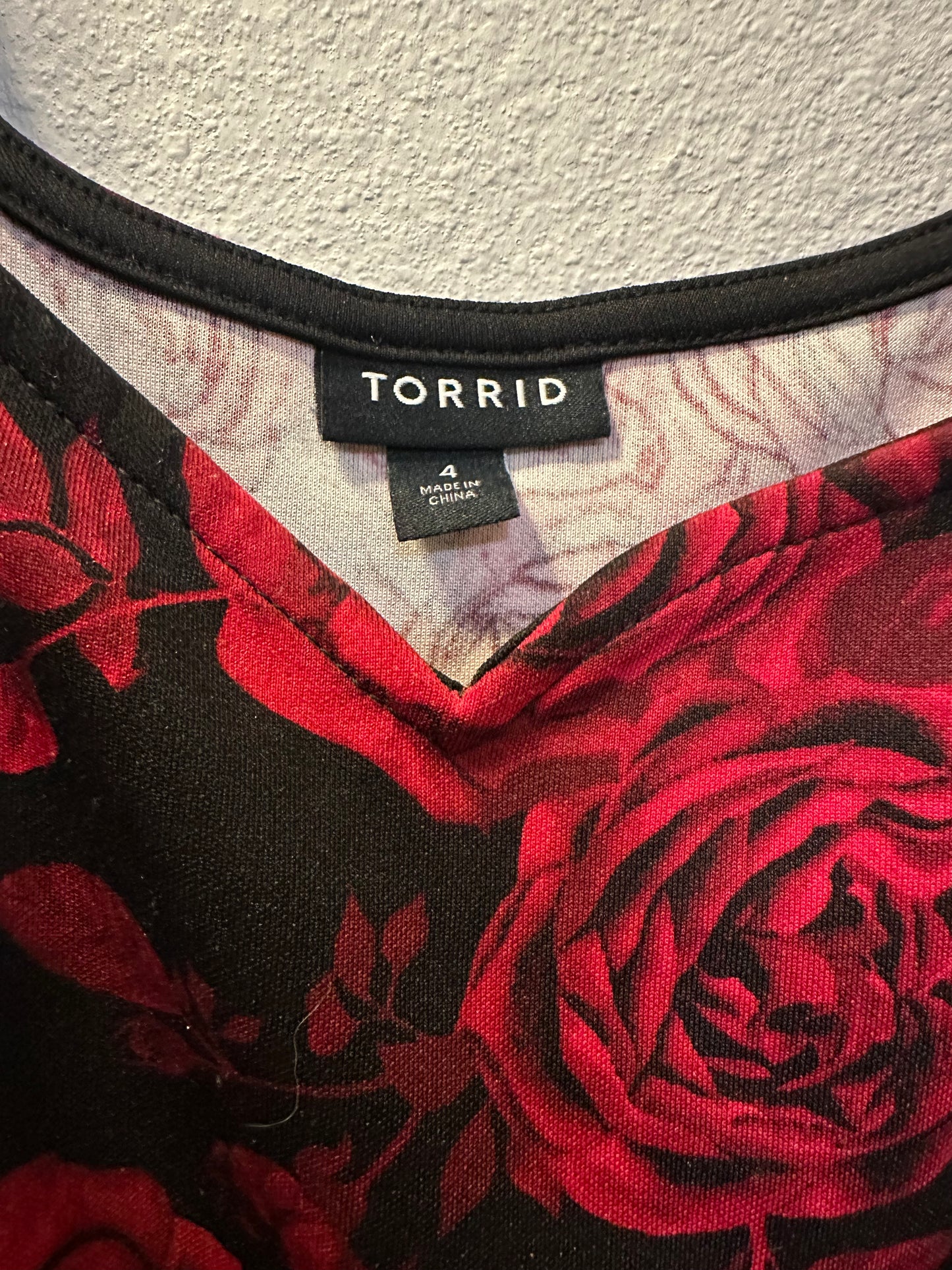 Size 4x (26) Torrid Rose Mini Scuba Skater Dress
