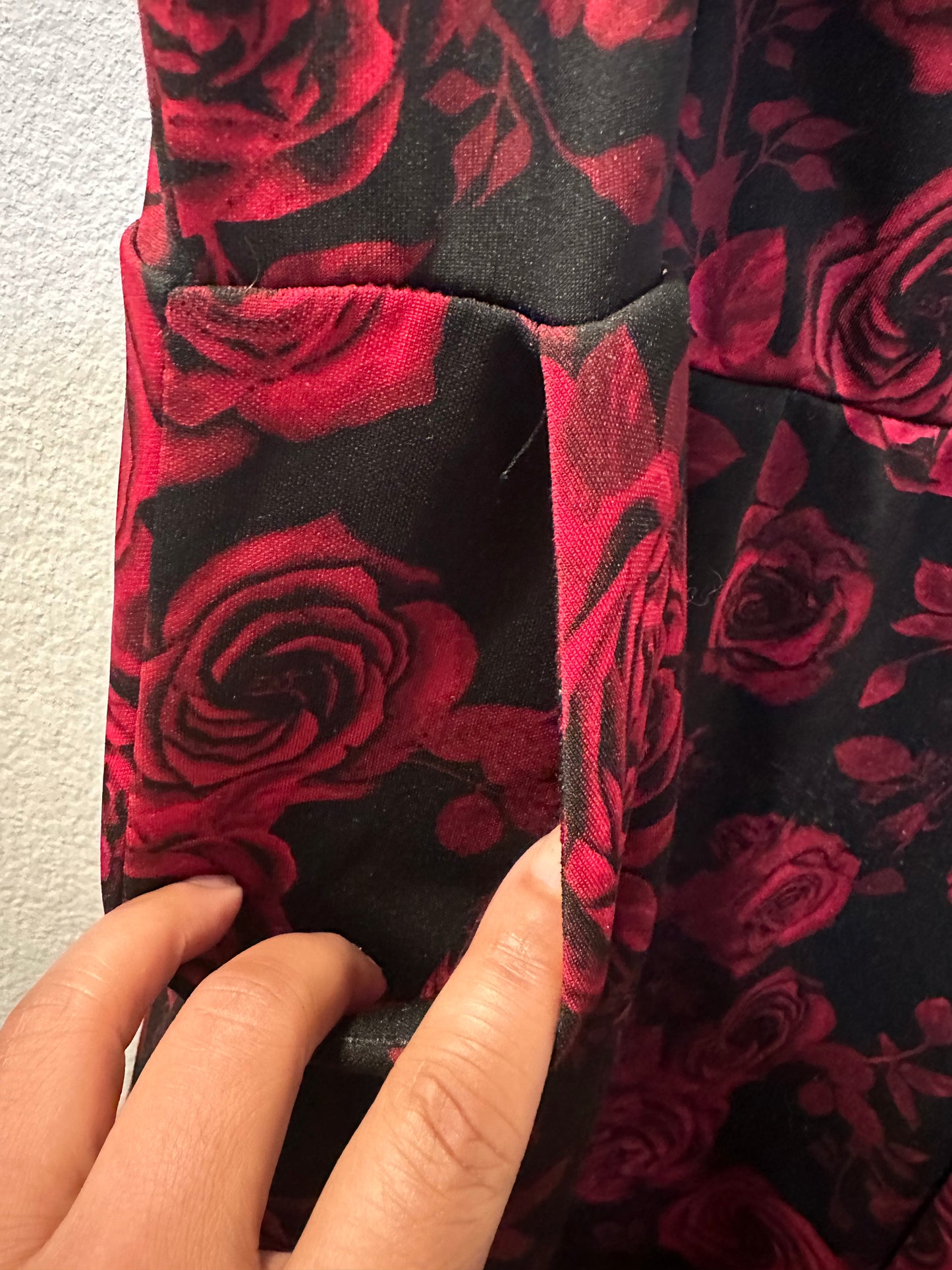 Size 4x (26) Torrid Rose Mini Scuba Skater Dress