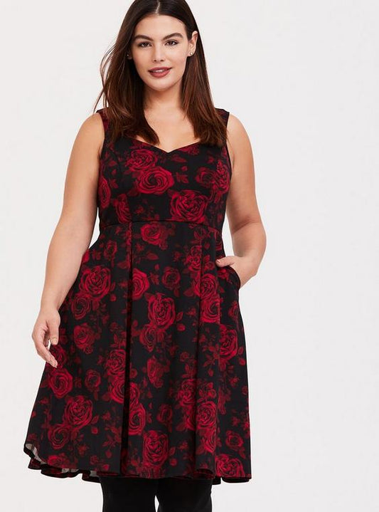 Size 4x (26) Torrid Rose Mini Scuba Skater Dress