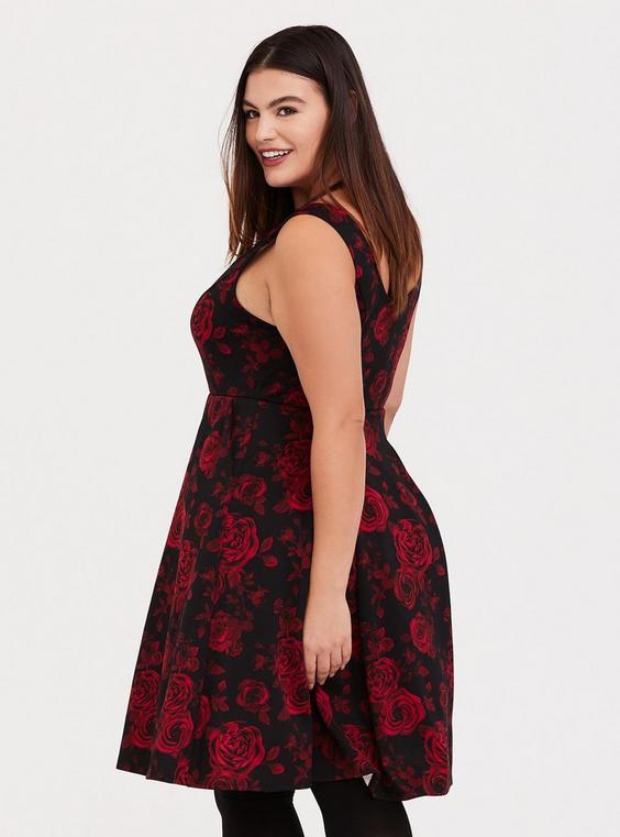 Size 4x (26) Torrid Rose Mini Scuba Skater Dress