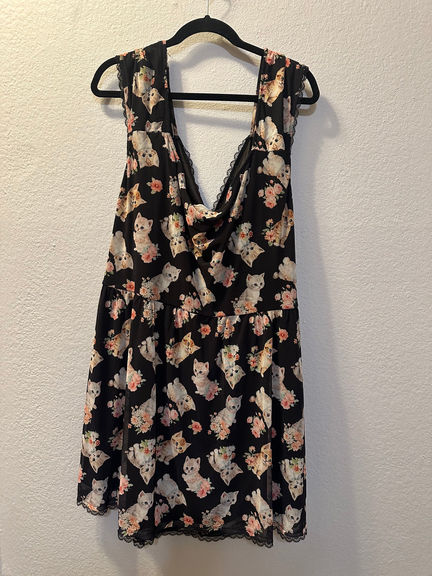 Size 5x (28) Sweet Society Kitten Roses Lace Mesh Dress.
