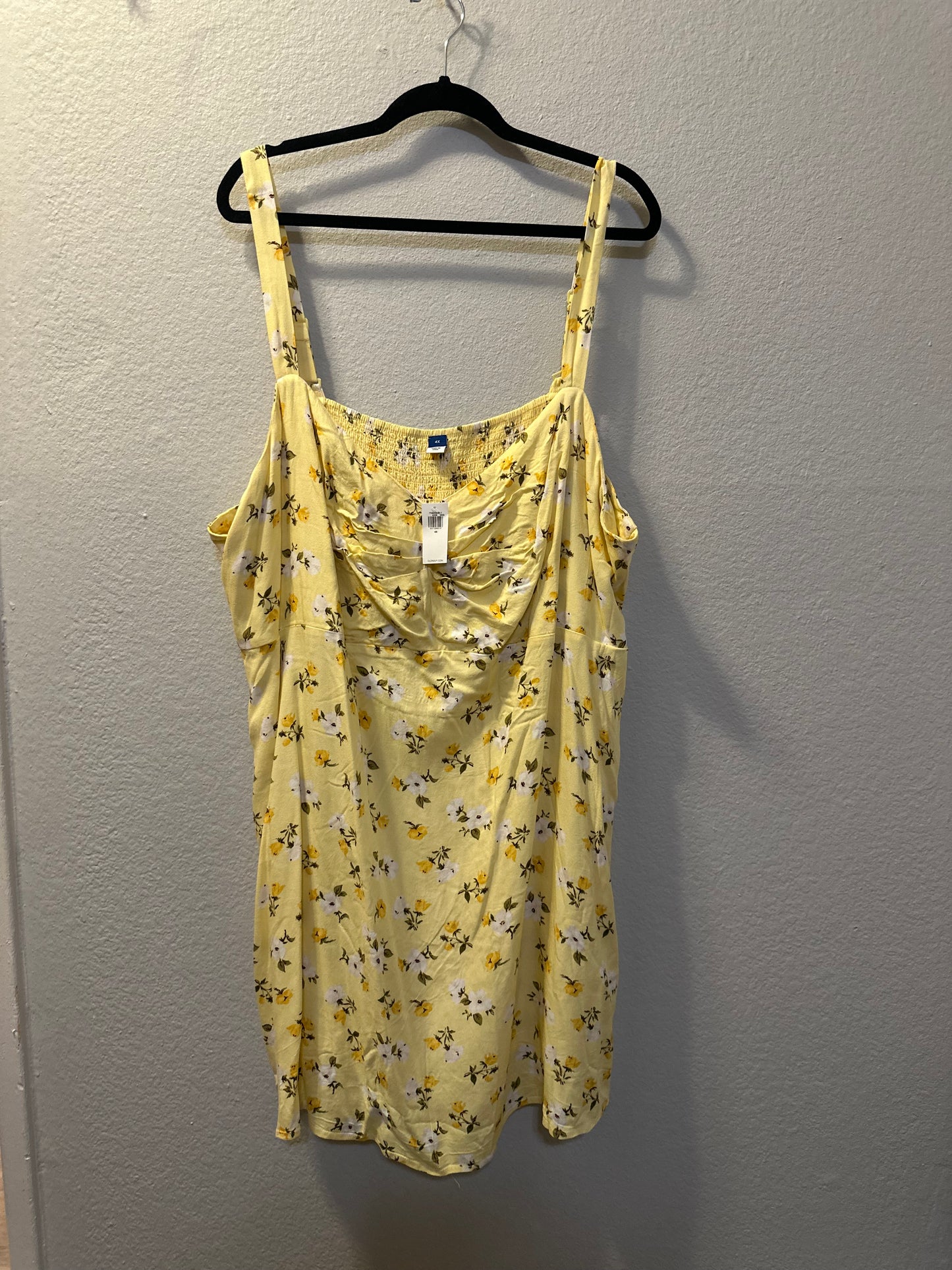 Size 4x (30) Old Navy Yellow Floral Fit & Flare Dress