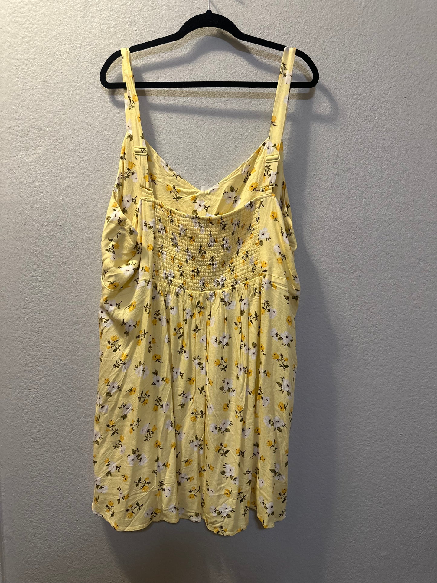 Size 4x (30) Old Navy Yellow Floral Fit & Flare Dress