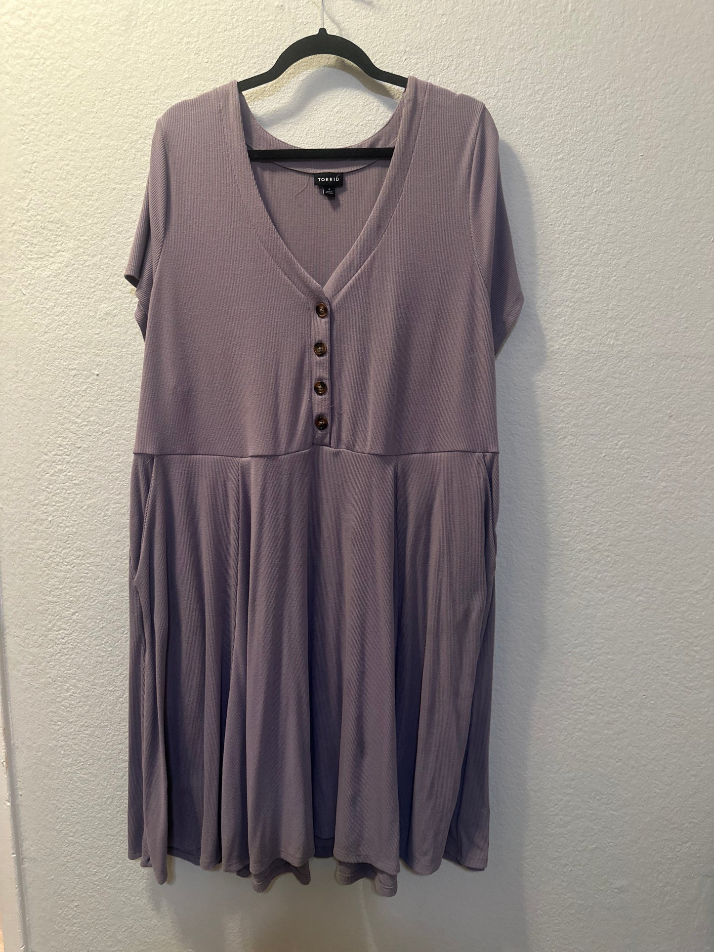 Size 4x (28) Torrid Purple Ribbed Button Down Skater Dress.