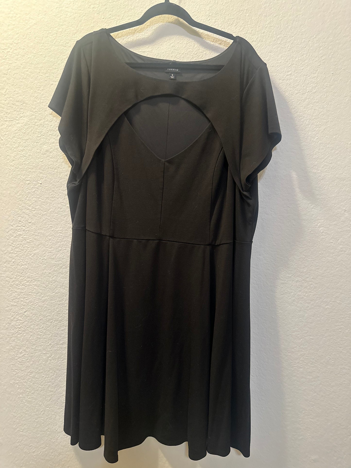 Size 5x (28) Torrid Chest Cut Out Skater Dress