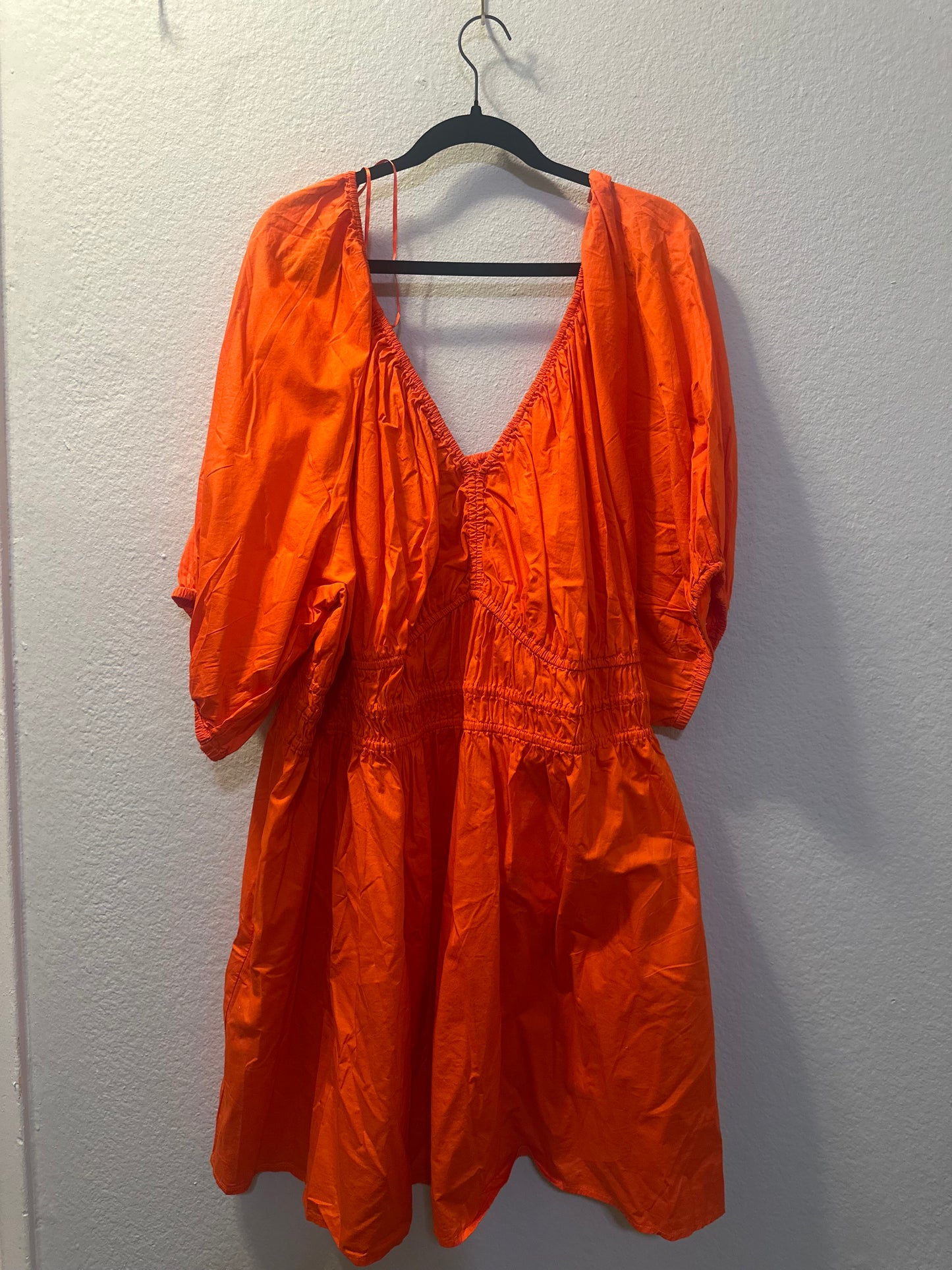 Size 4x (30) Old Navy Waist-Defined Puff-Sleeve Mini Dress