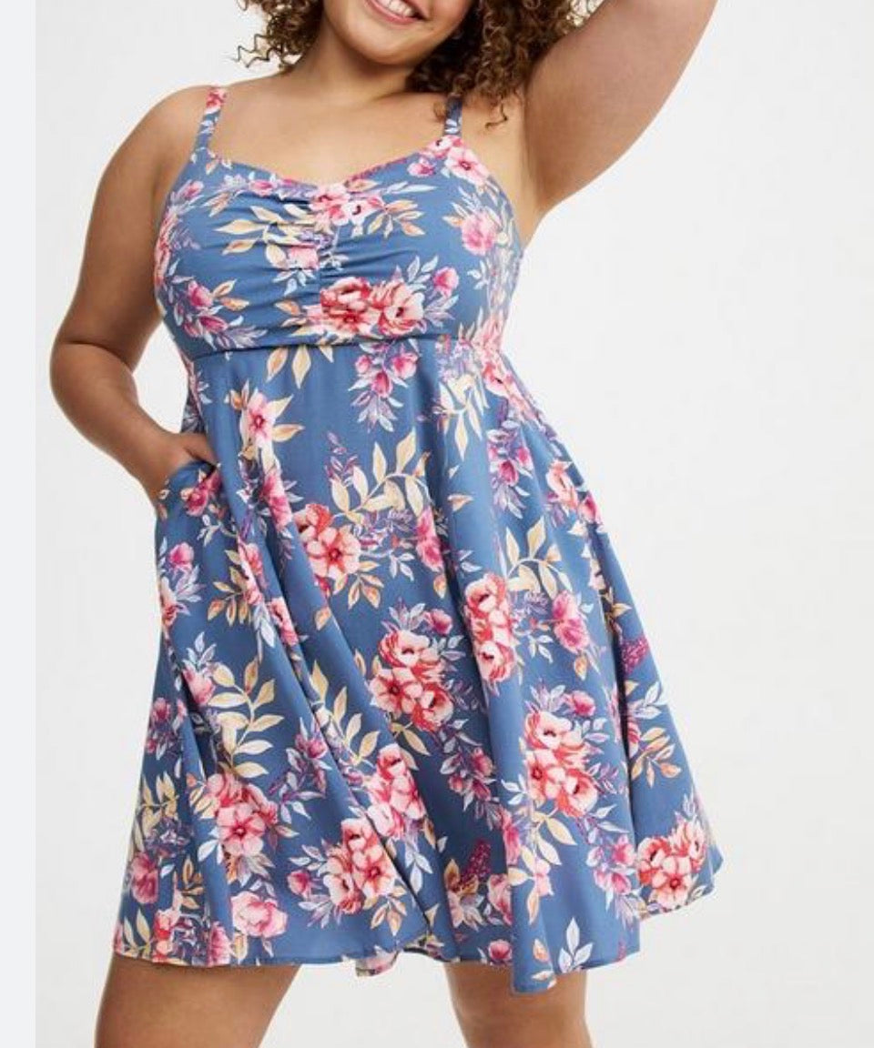 Size 4x (26) Torrid Mini Floral Skater Dress