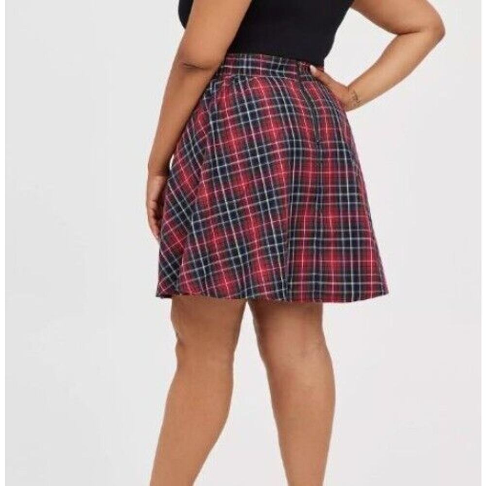 Size 6x (30) Torrid Twill Plaid Pleated Skater Skirt