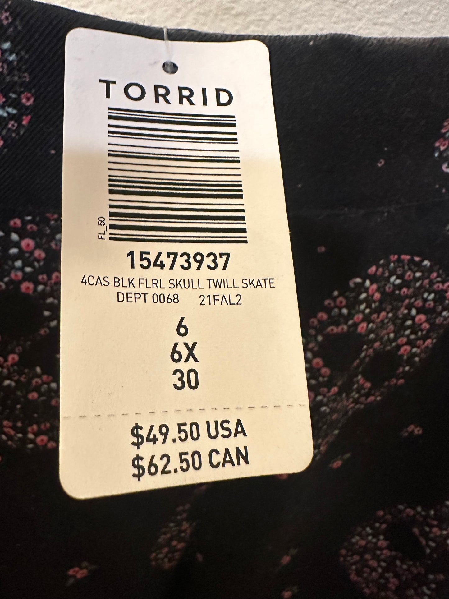 Size 6x (30) Torrid Sugar Skull Mini Twill Pleated Skater Skirt