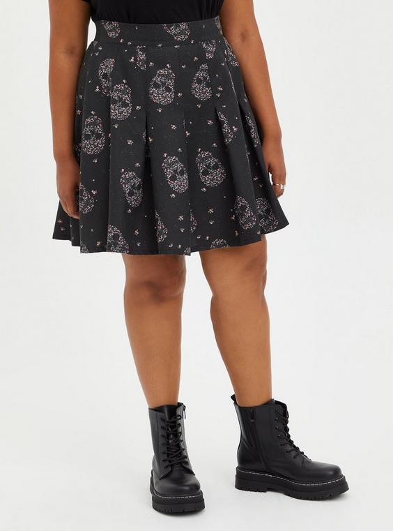 Size 6x (30) Torrid Sugar Skull Mini Twill Pleated Skater Skirt