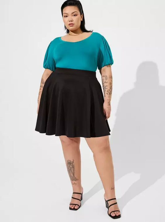 Size 6x (30) Torrid Mini Scuba Skater Skirt