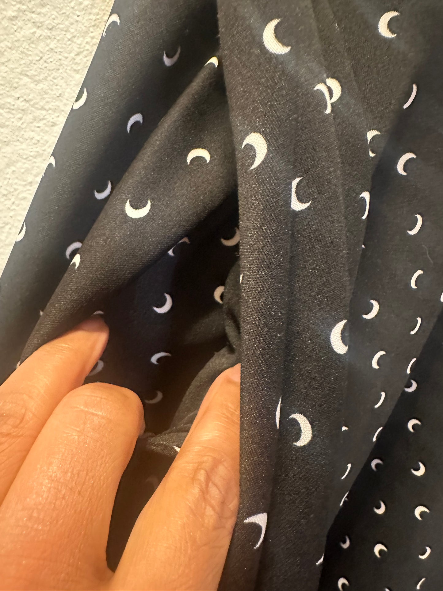 Size 5x (28) Hot Topic Black & White Moon Skirt