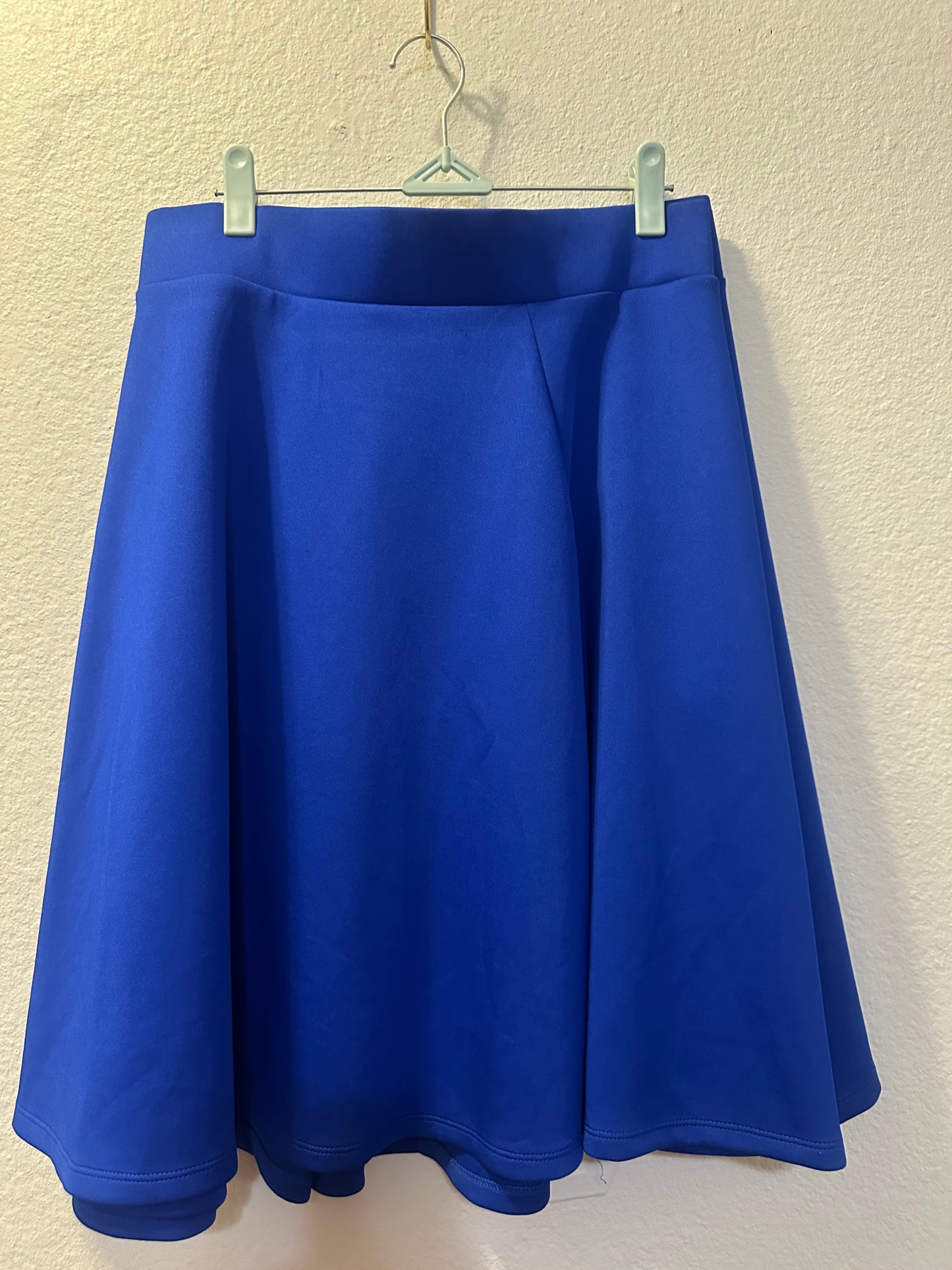 Size 6x (30) Torrid Blue Mini Scuba Skater Set