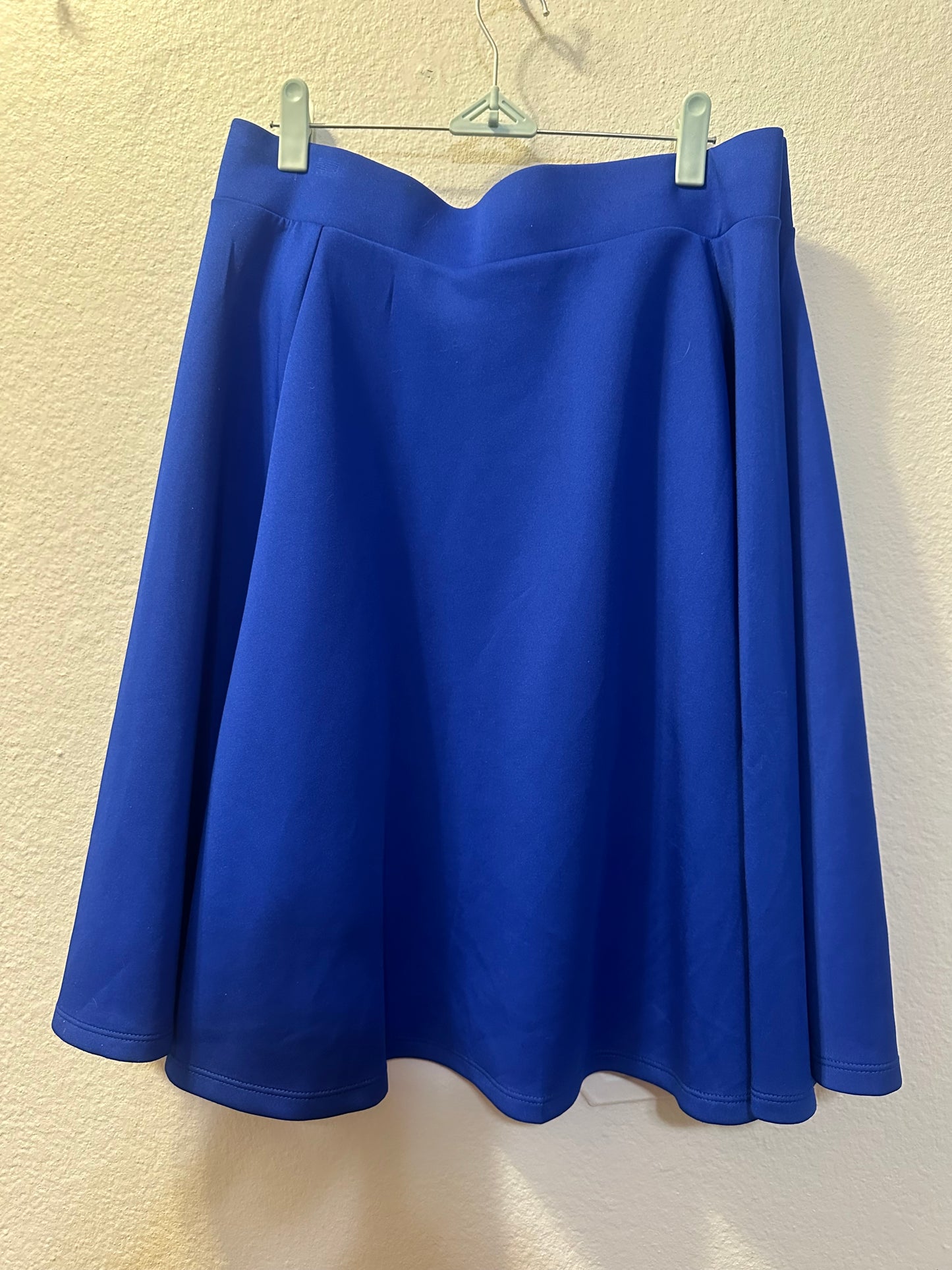 Size 6x (30) Torrid Blue Mini Scuba Skater Set