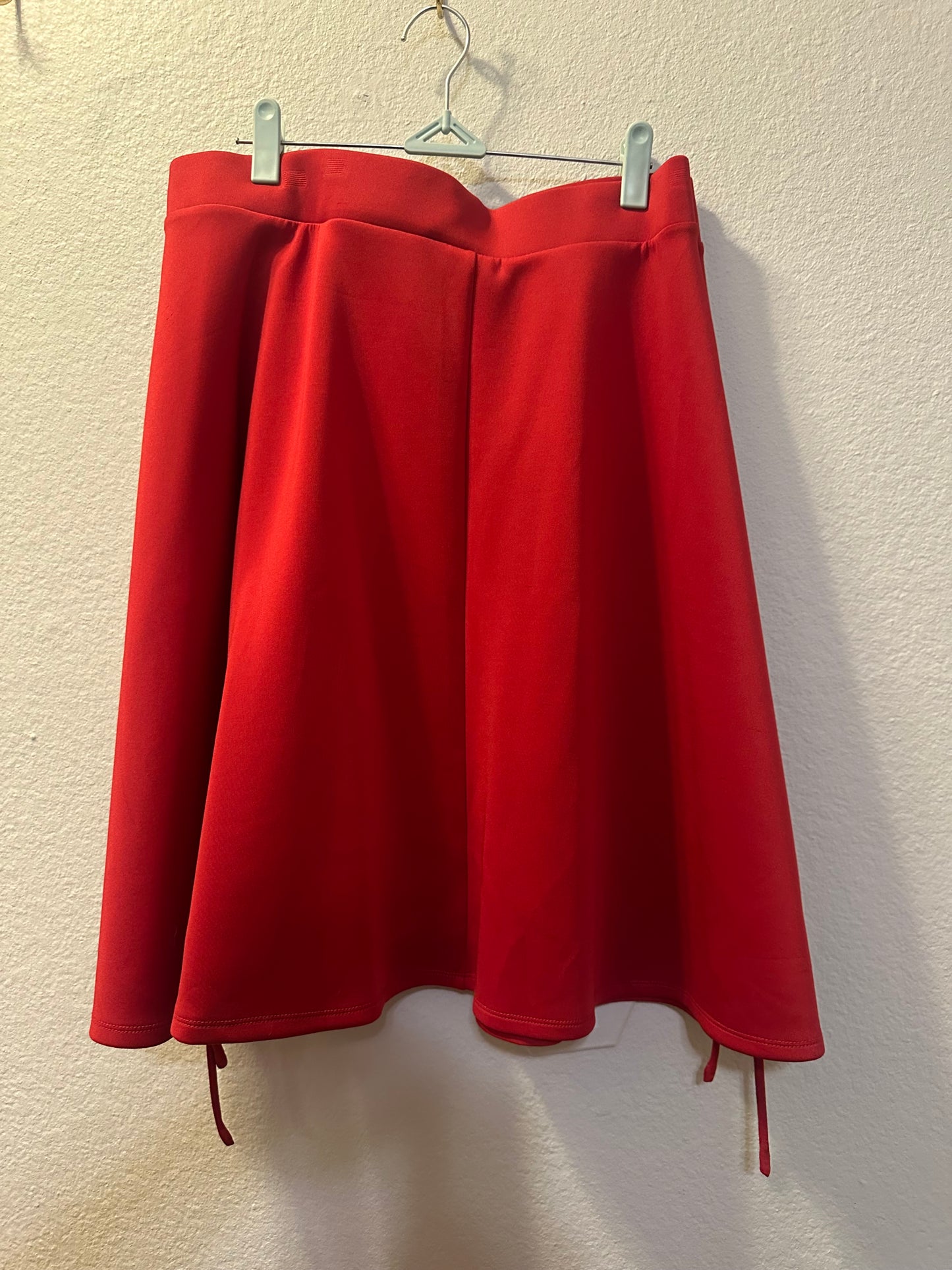 Size 5x (28) Hot Topic Red Lace-Up Skater Skirt