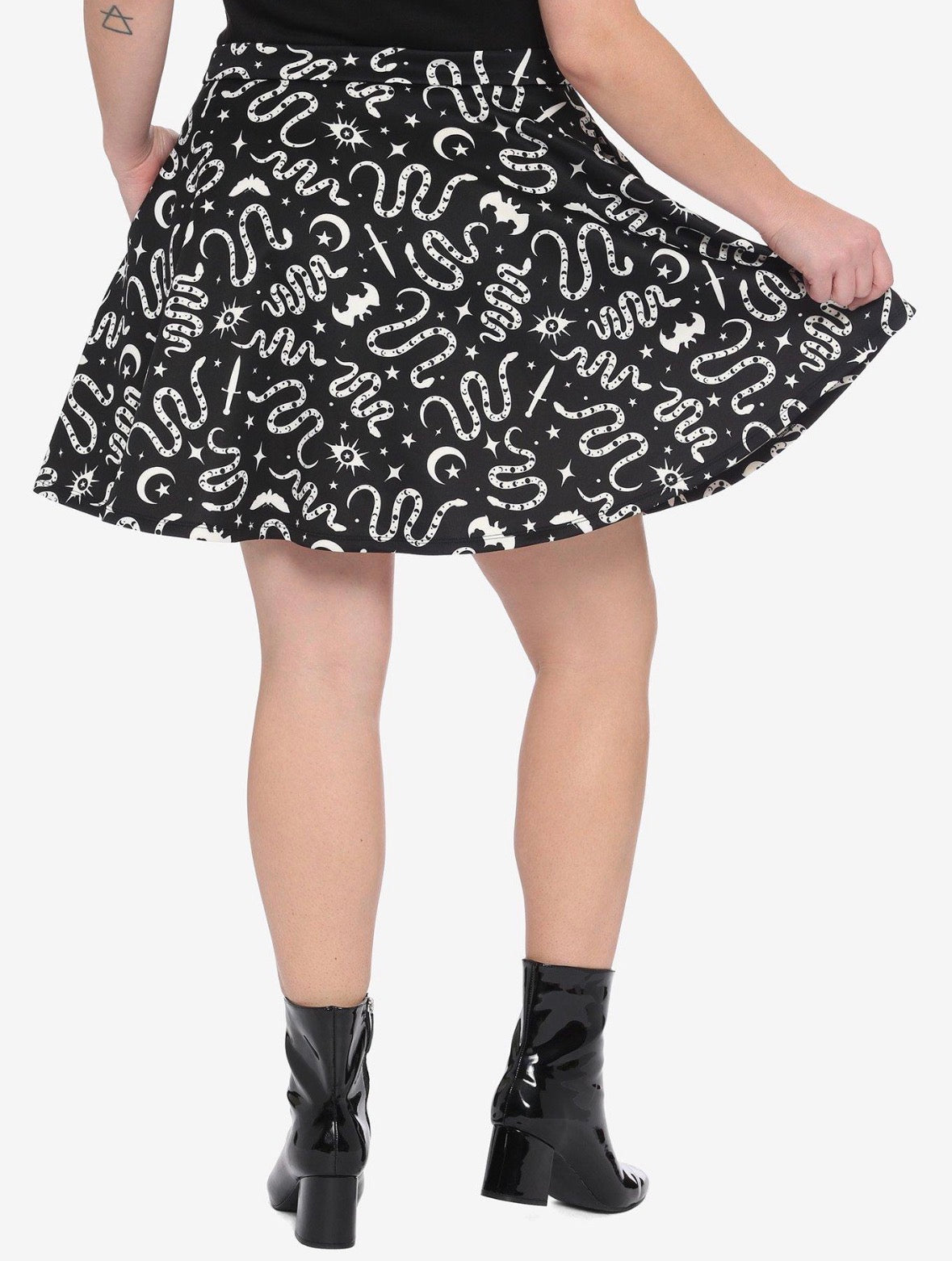 Size 5x (28) Hot Topic Snake Occult O-Ring Skater Skirt Plus Size