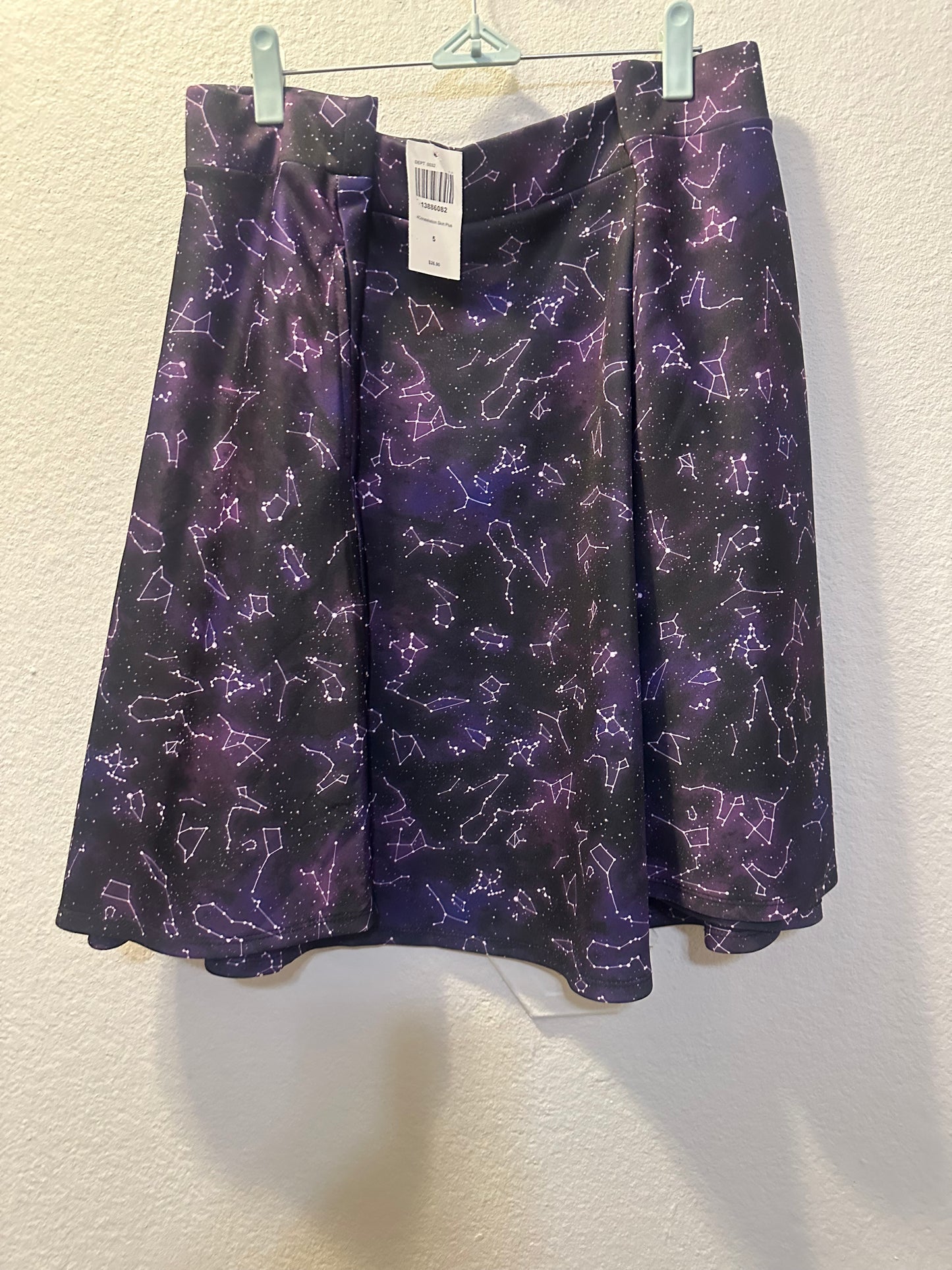 Size 5x (28) Hot Topic Constellation Print Skater Skirt