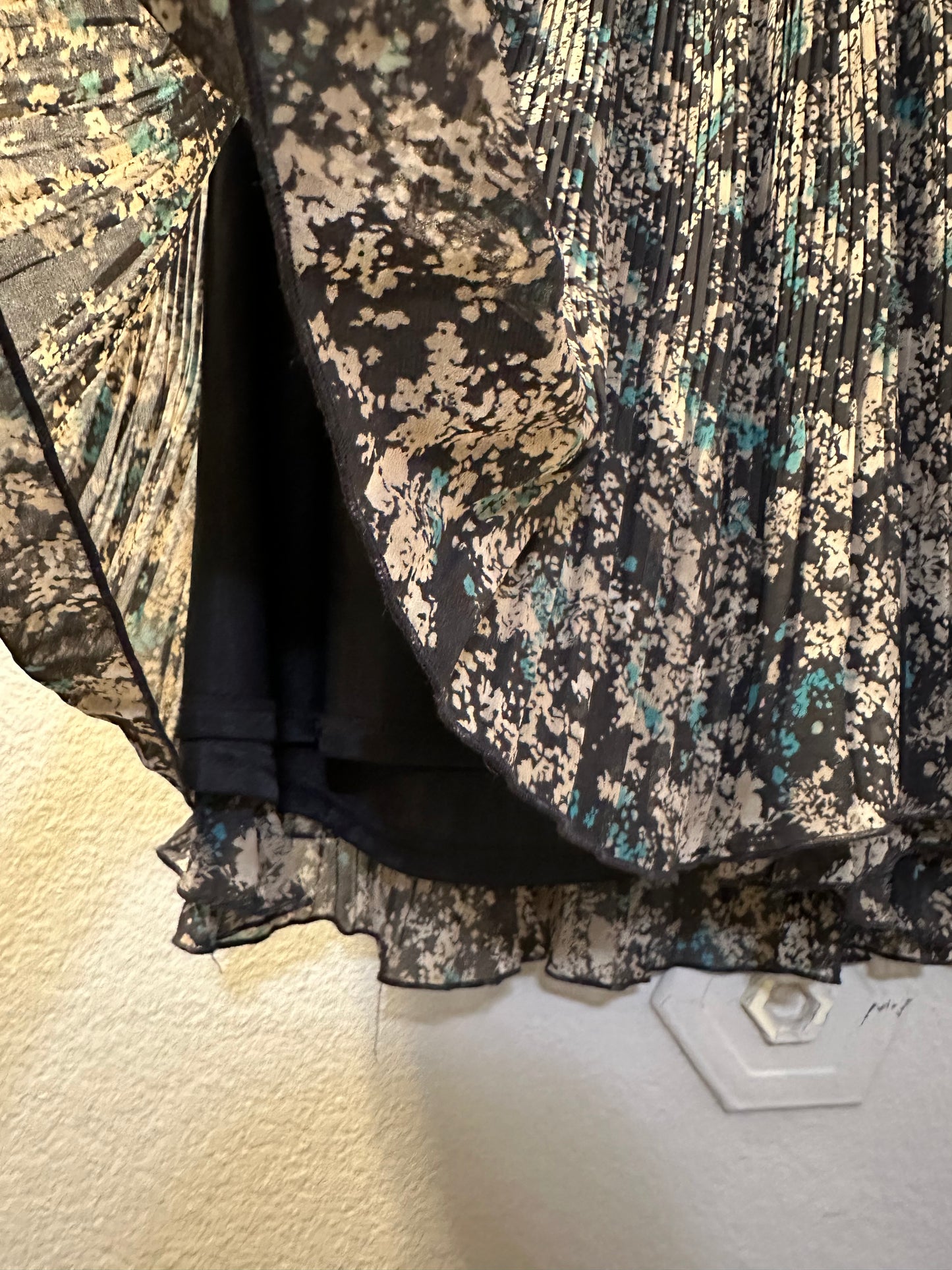 Size 4x (30) Old Navy Floral Mini Skirt