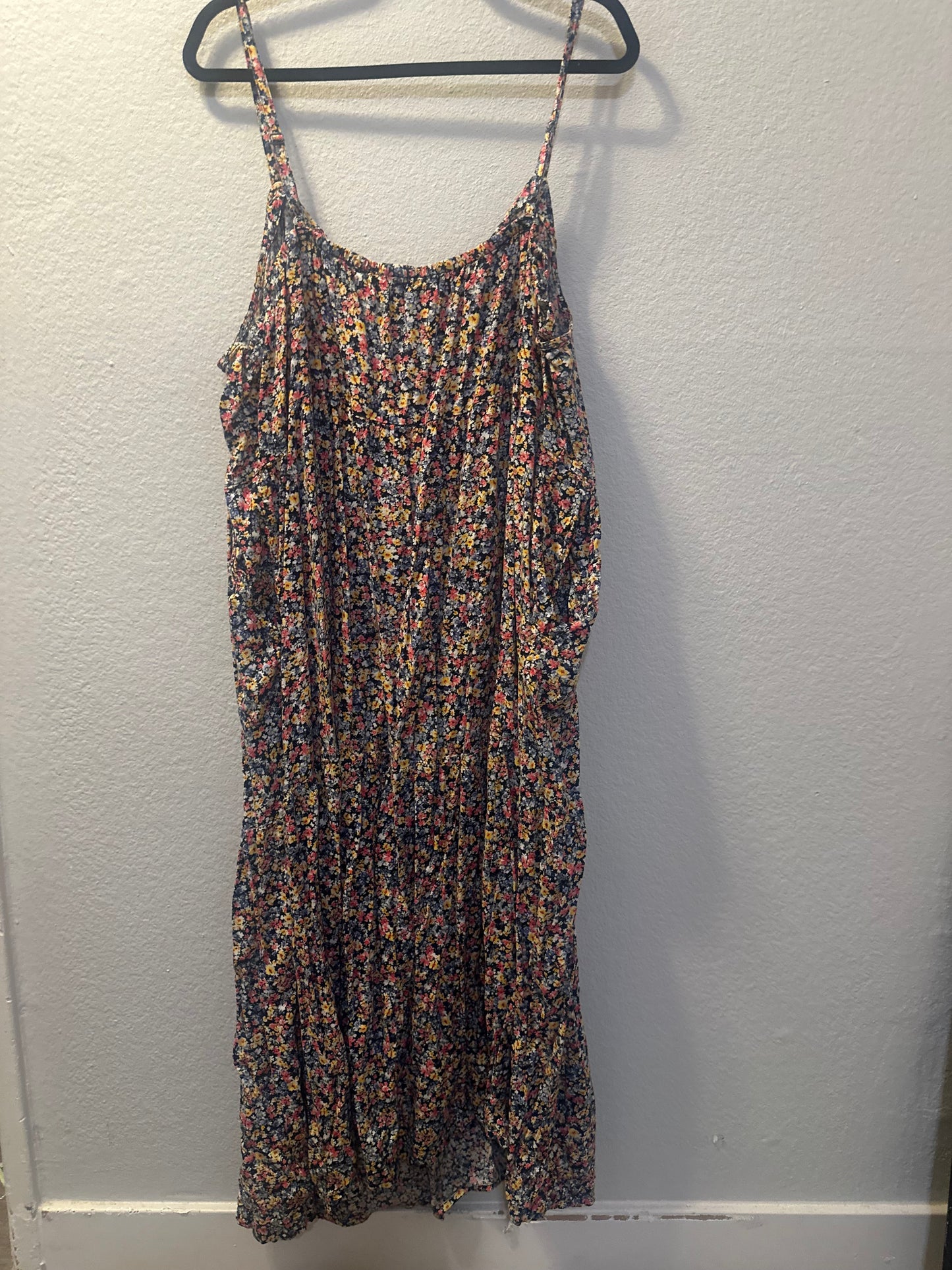 Size 4x (30) Old Navy Floral Cami Maxi Swing Dress
