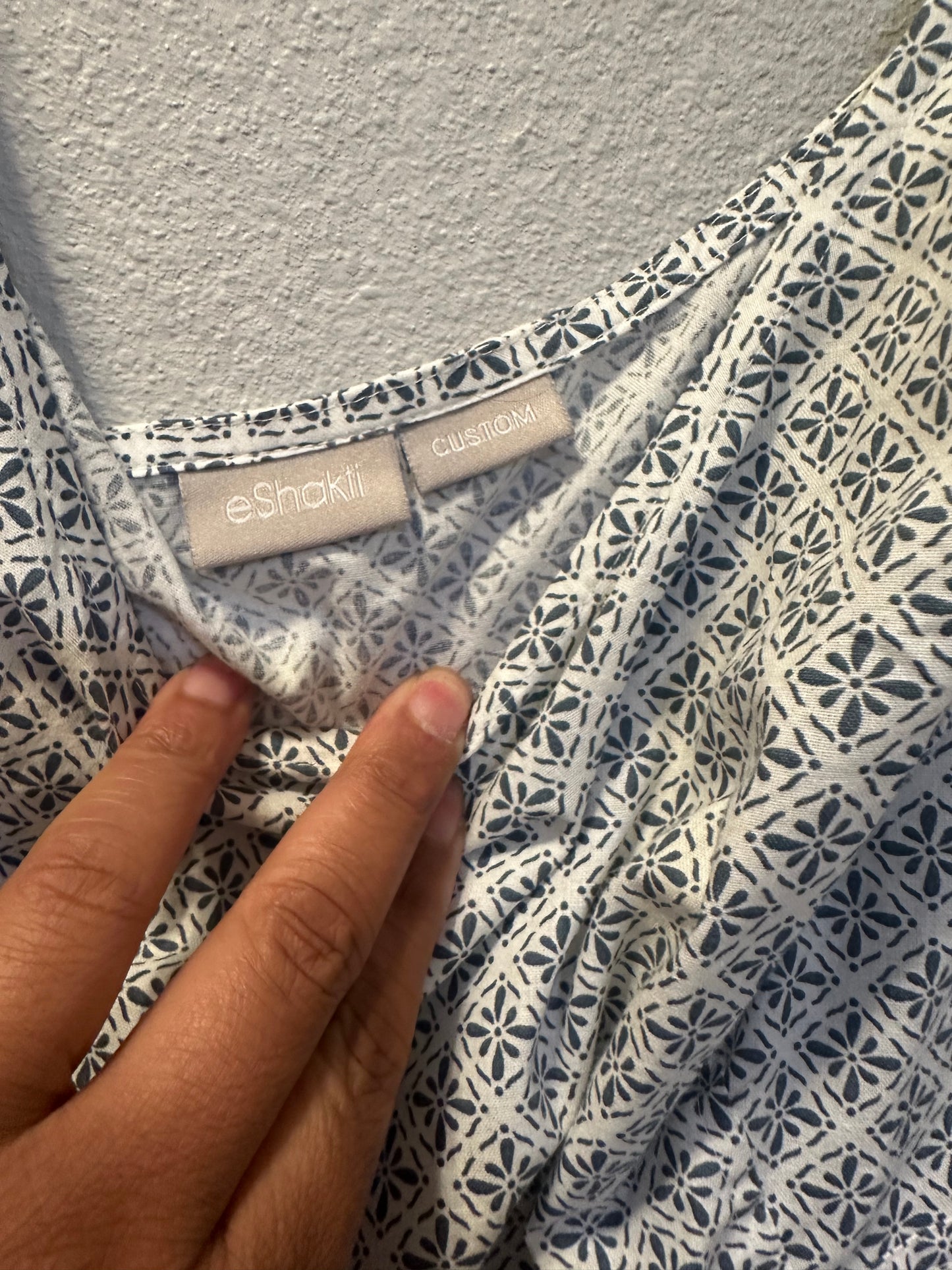 Size 1x (20) Pattern Midi Dress from Eshakti