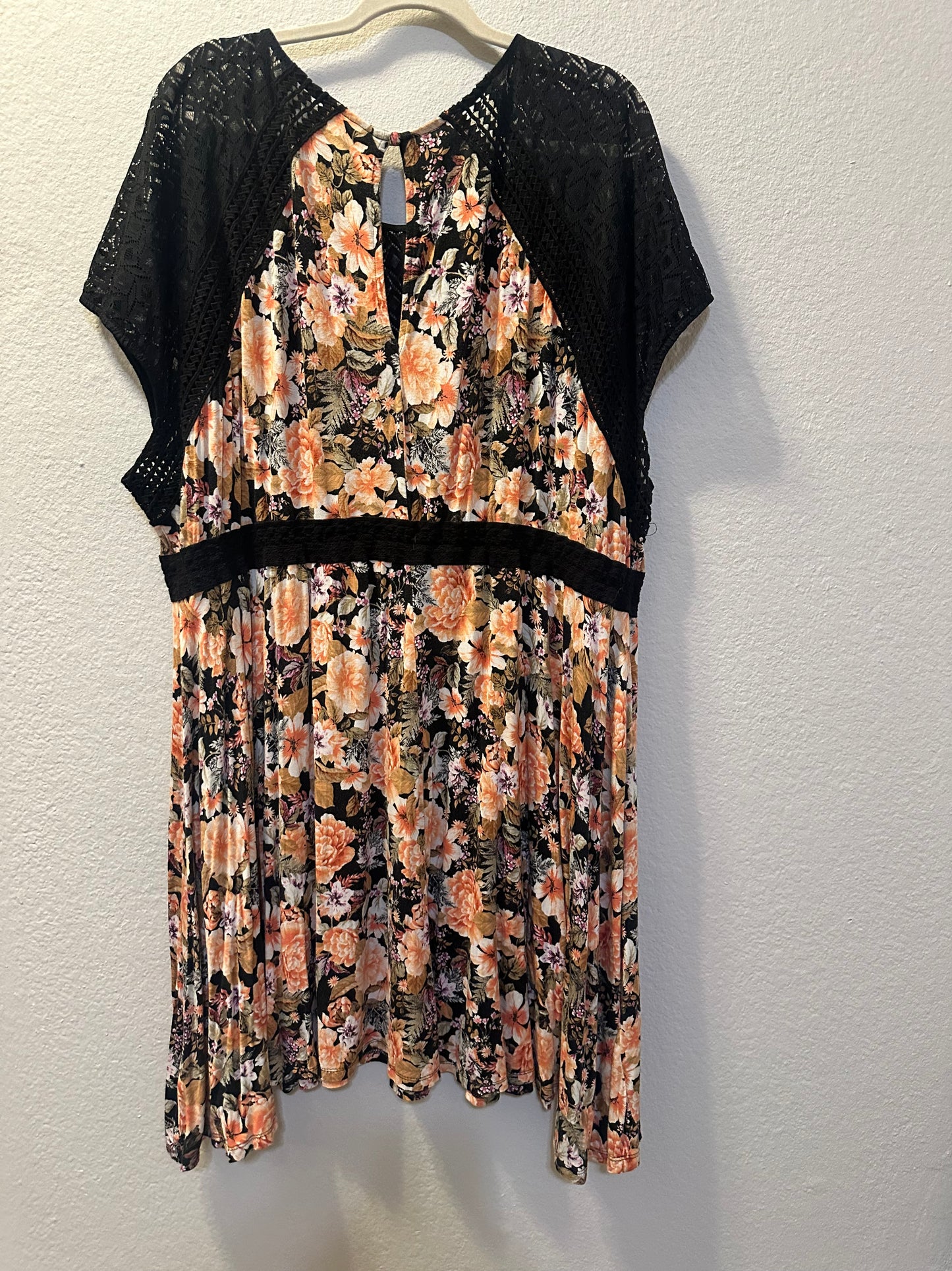 Size 5x (28) Floral Mini Super Soft Lace Inset Skater Dress