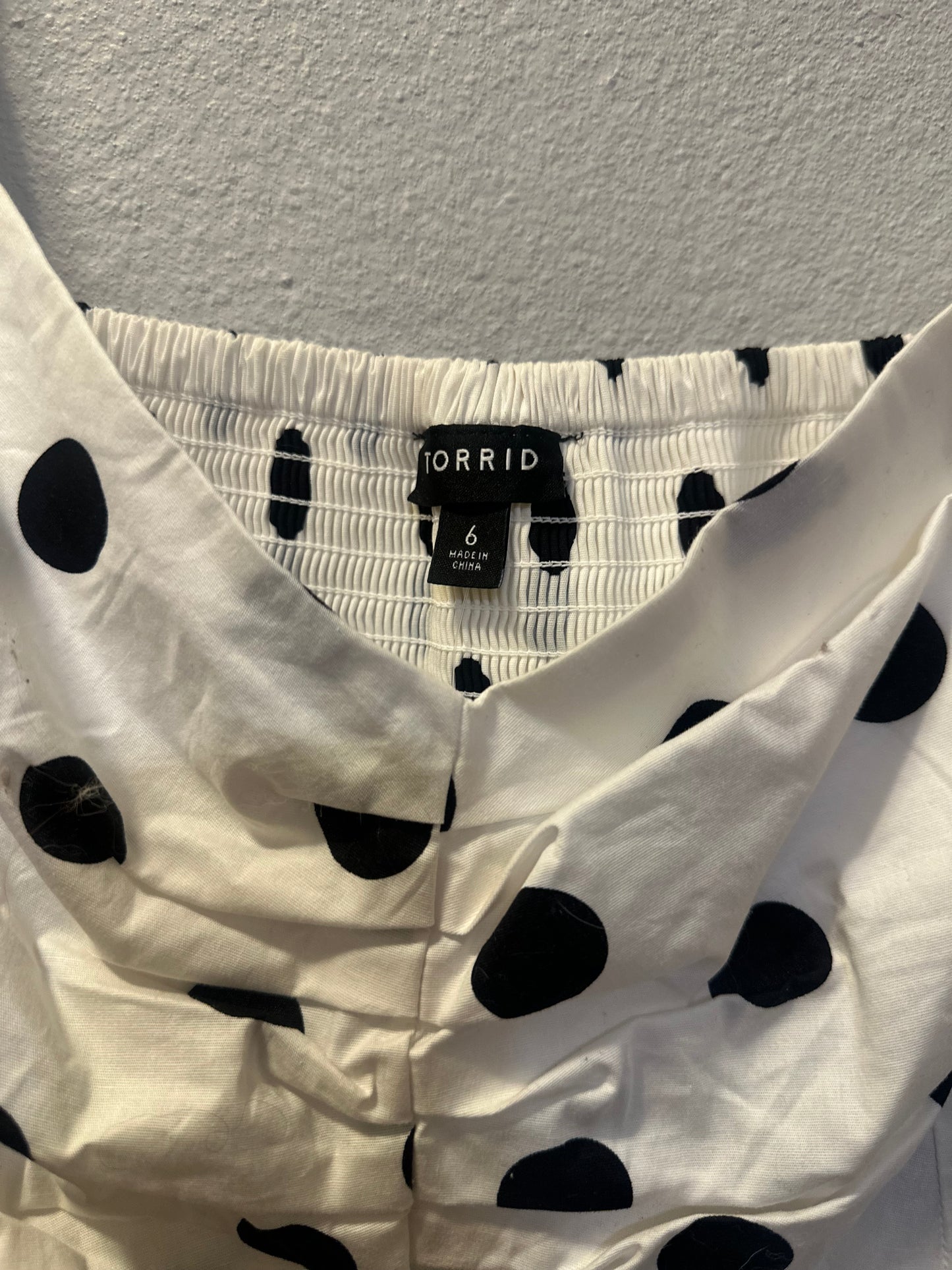 Size 6x (30) Torrid Black And White Polka Dot Midi Dress