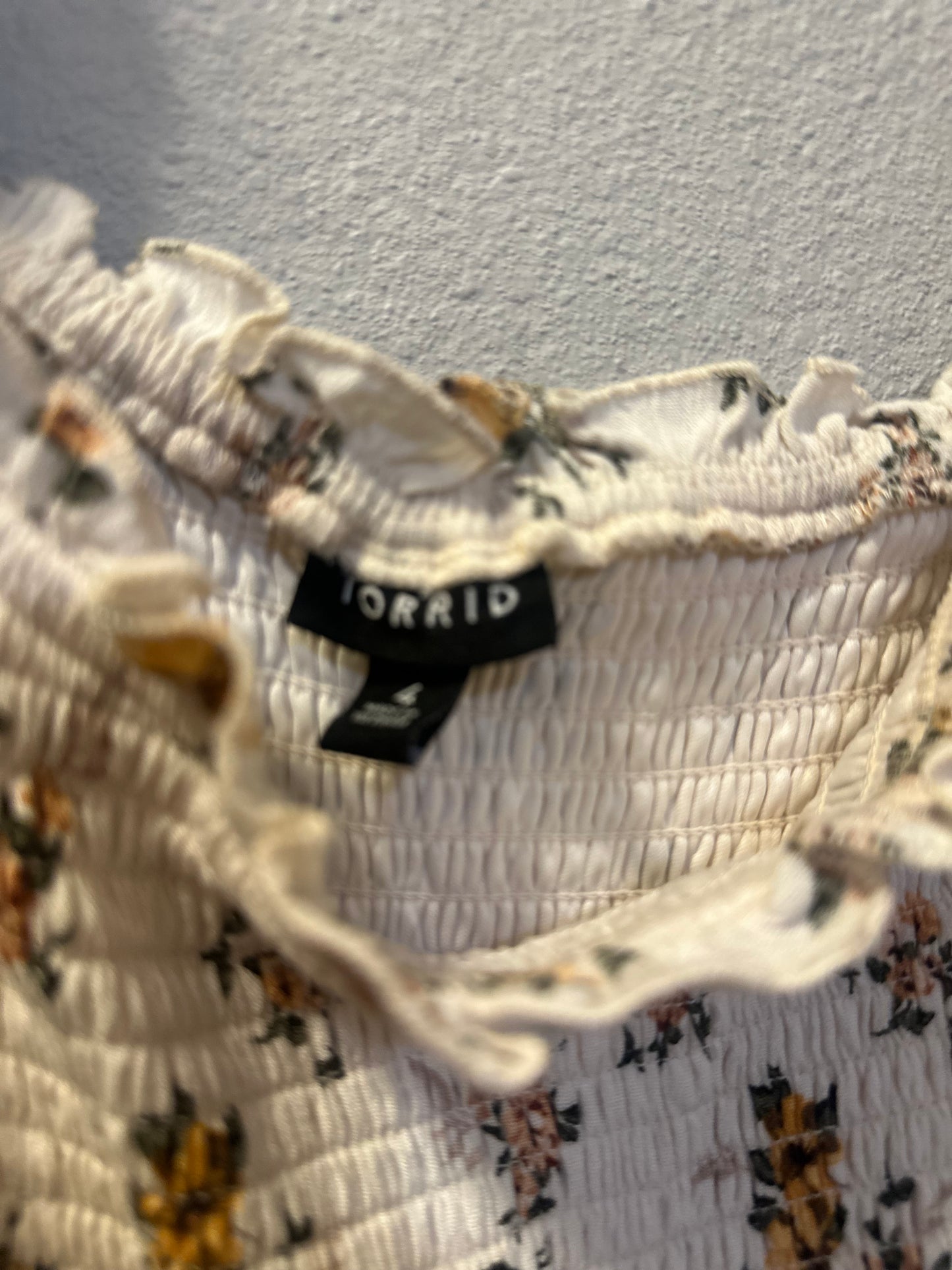 Size 4x (26) Torrid midi gauze floral dress