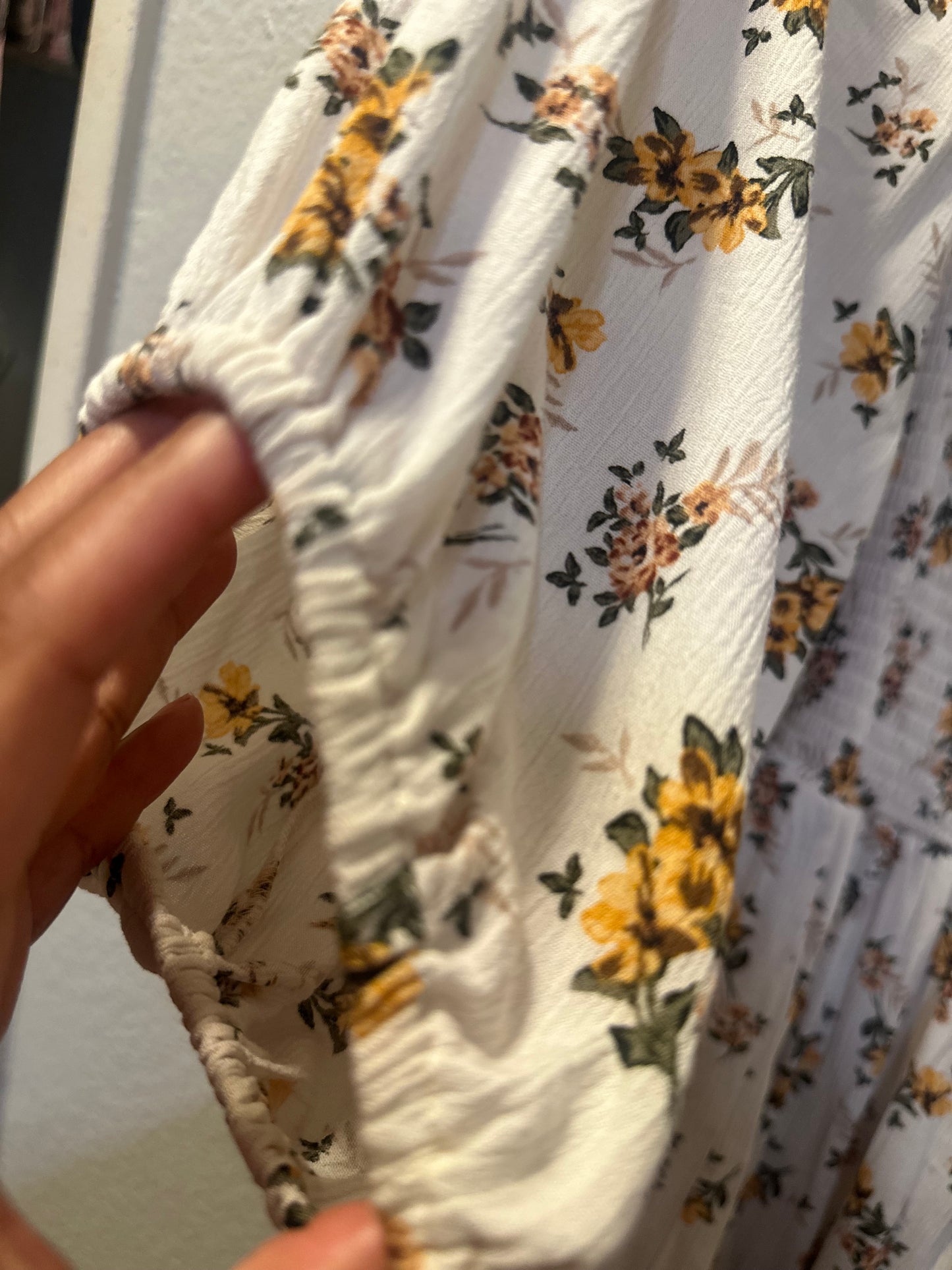 Size 4x (26) Torrid midi gauze floral dress
