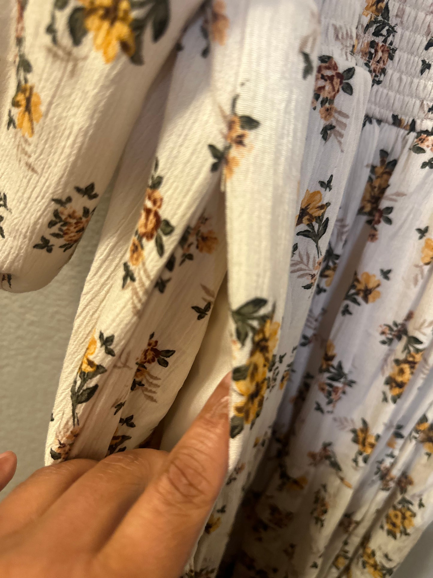 Size 4x (26) Torrid midi gauze floral dress