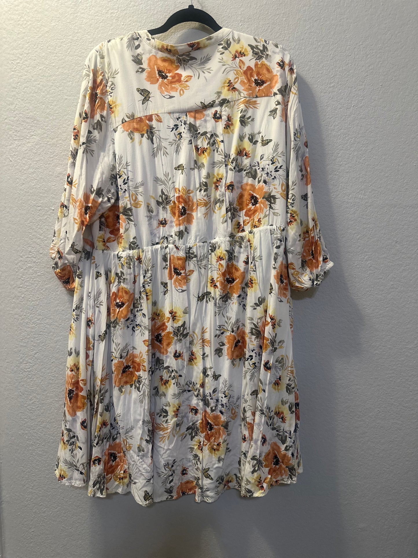 Size 4x (26) Torrid Ivory Floral Challis Shirt Dress Plus