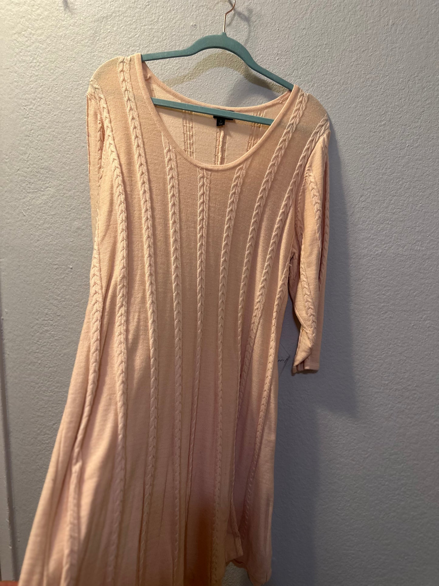 Size 3x (24) Torrid Light Pink Cable Knit Sweater Dress