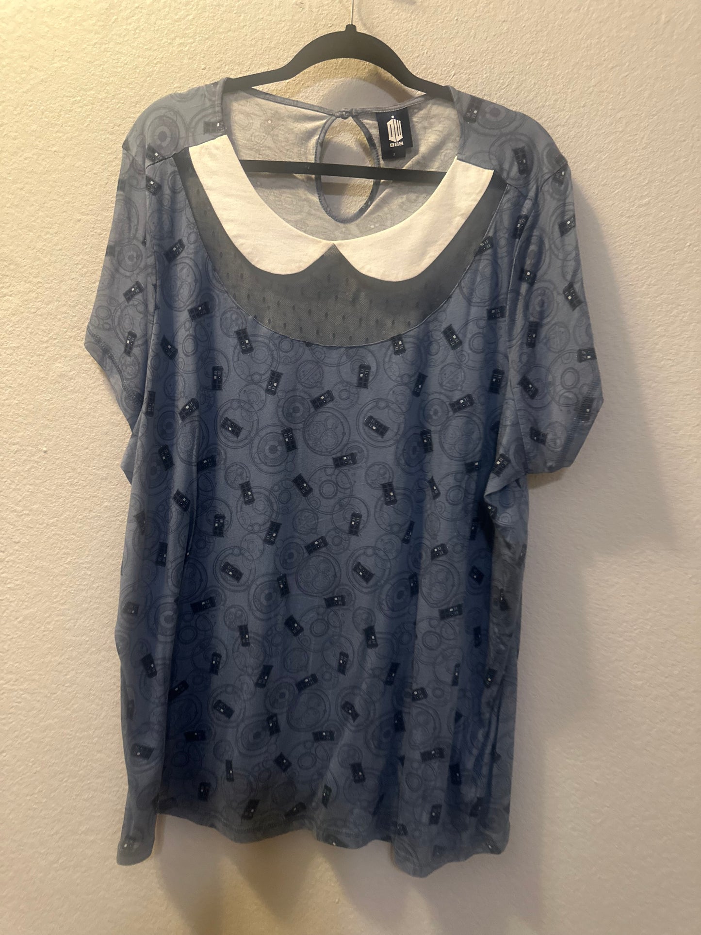 Size 3x (24) Doctor Who Top