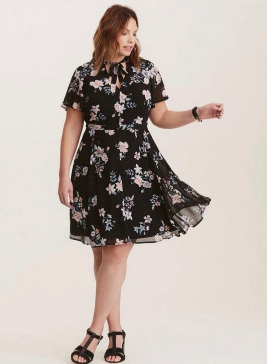 Size 6x (30) Torrid ~ Multi-Color Floral Print Chiffon Skater Dress