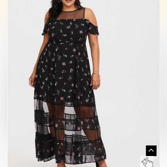 Size 6x (30) Torrid Floral Chiffon Cold Shoulder Maxi Dress.