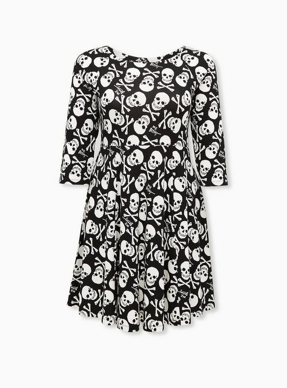 Size 4x (26) Betsy Johnson & Torrid Collab Skull and bones Dress