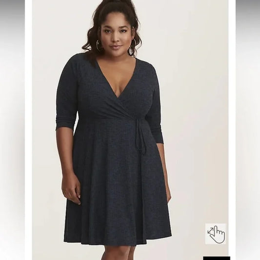Size 3x (24) Torrid Faux Wrap Dress