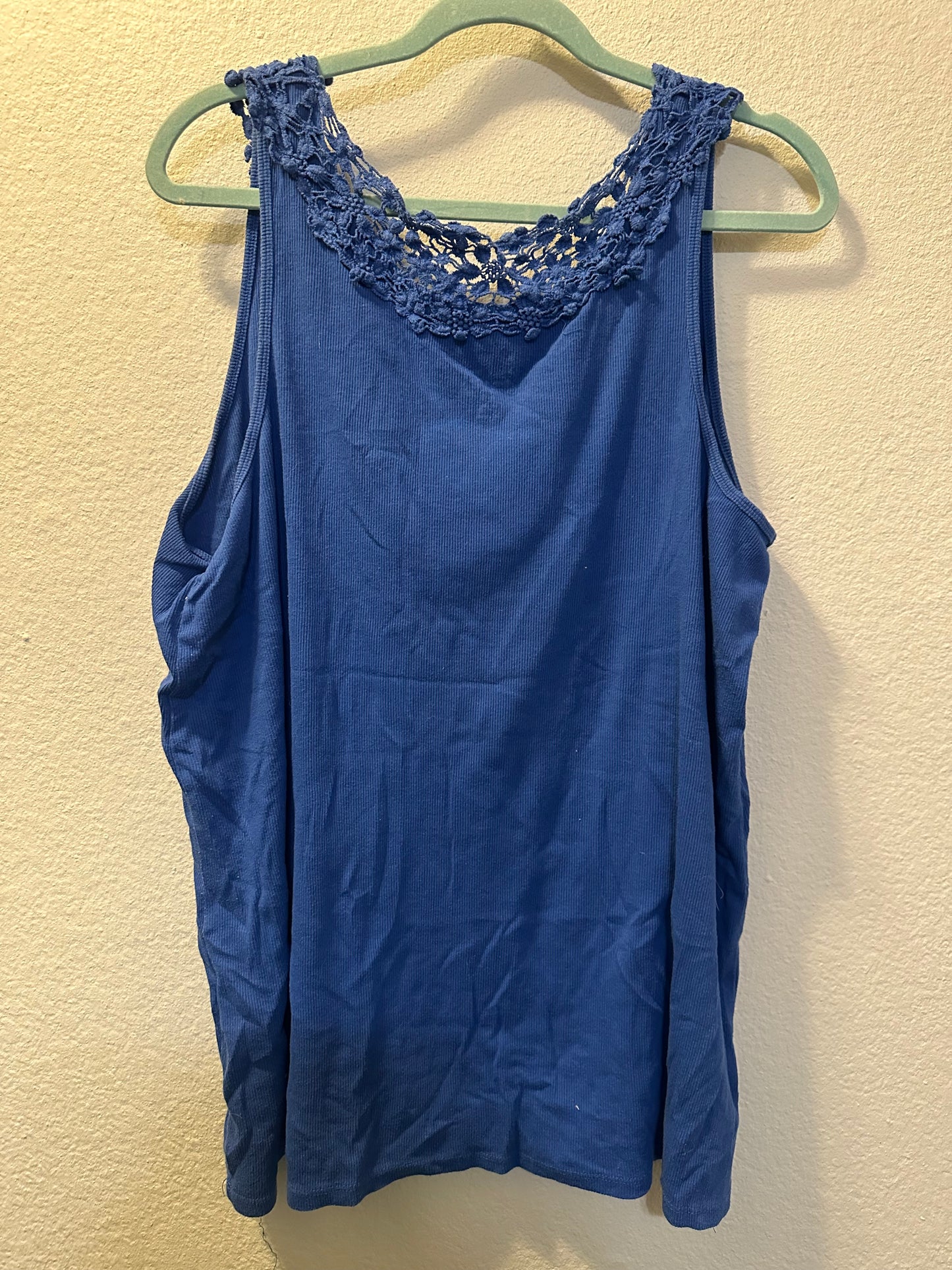Size 4x/5x (26/28) Colbot Blue Lane Bryant Tank Top