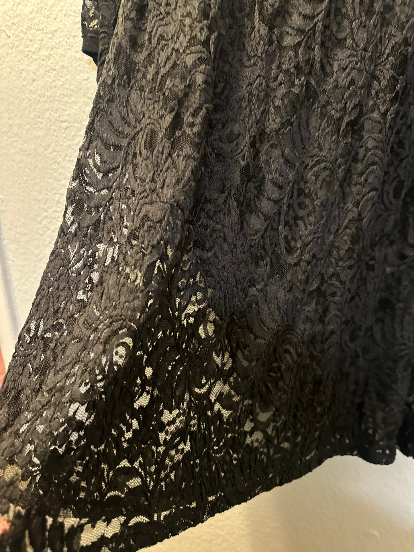 Size 5x (28) Black Torrid Lace Blouse