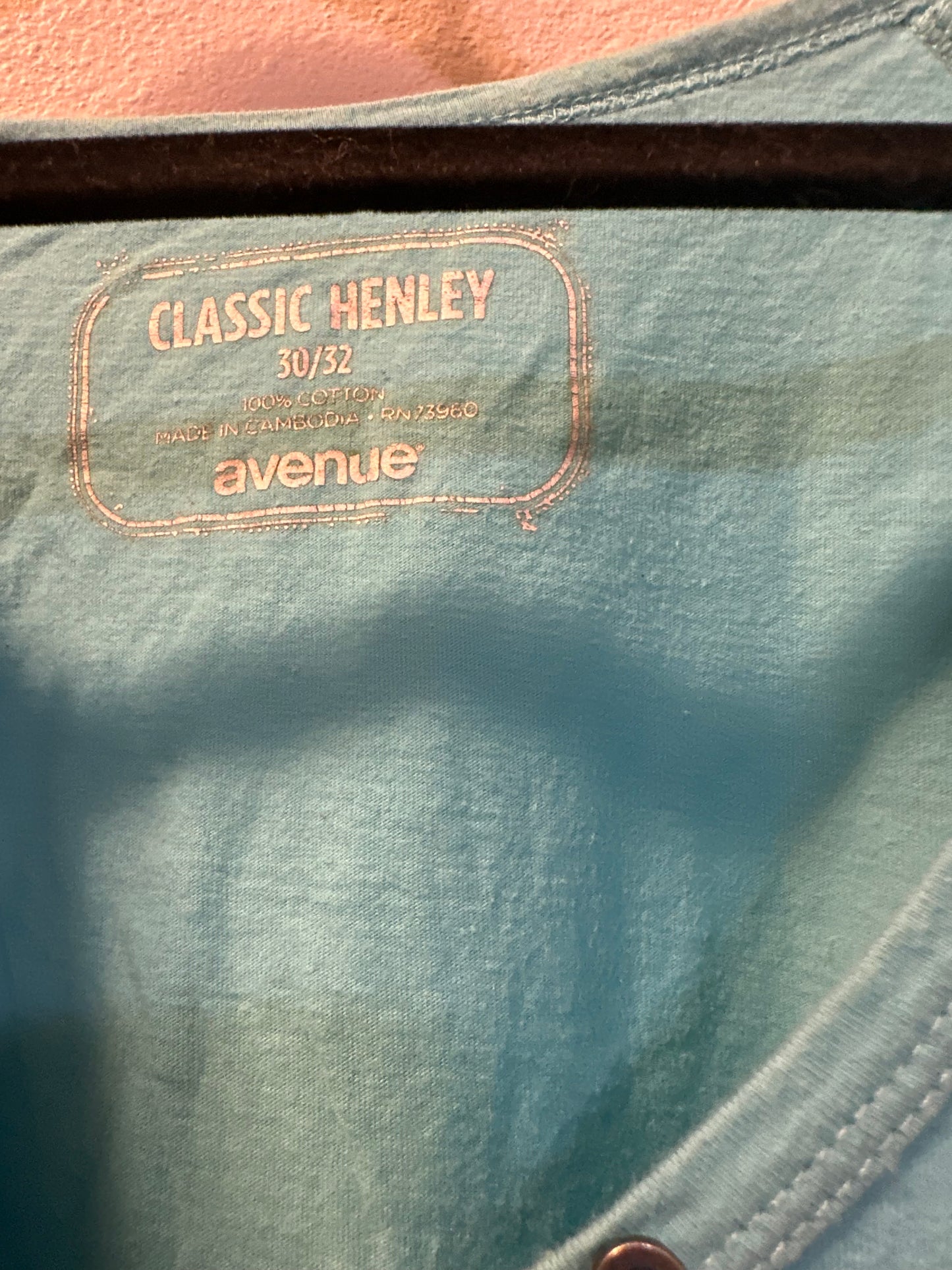 Size 6x/7x (30/32) Avenue Vintage Baby Blue Top