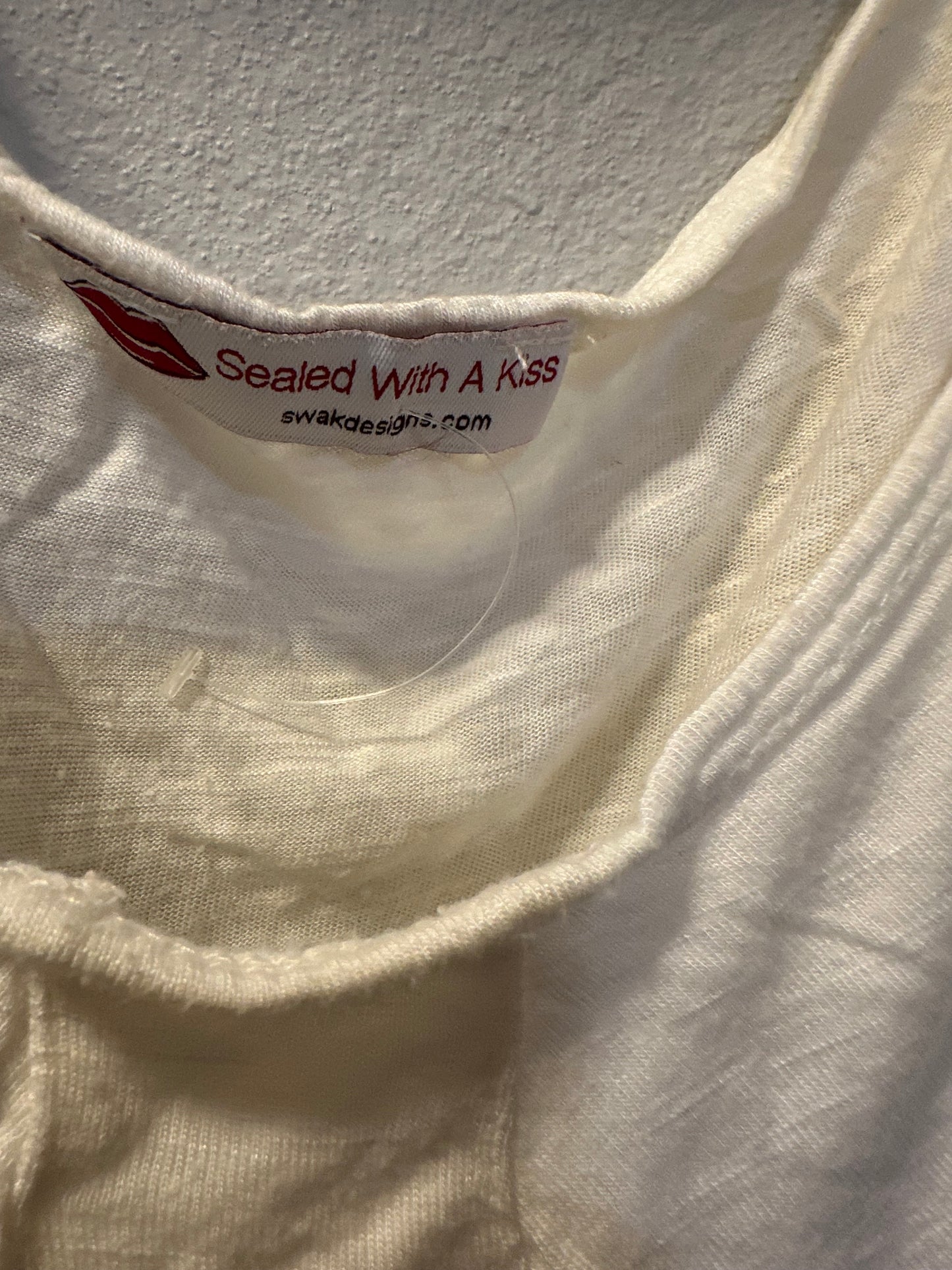 Size 4x (26) white ruffle t-shirt