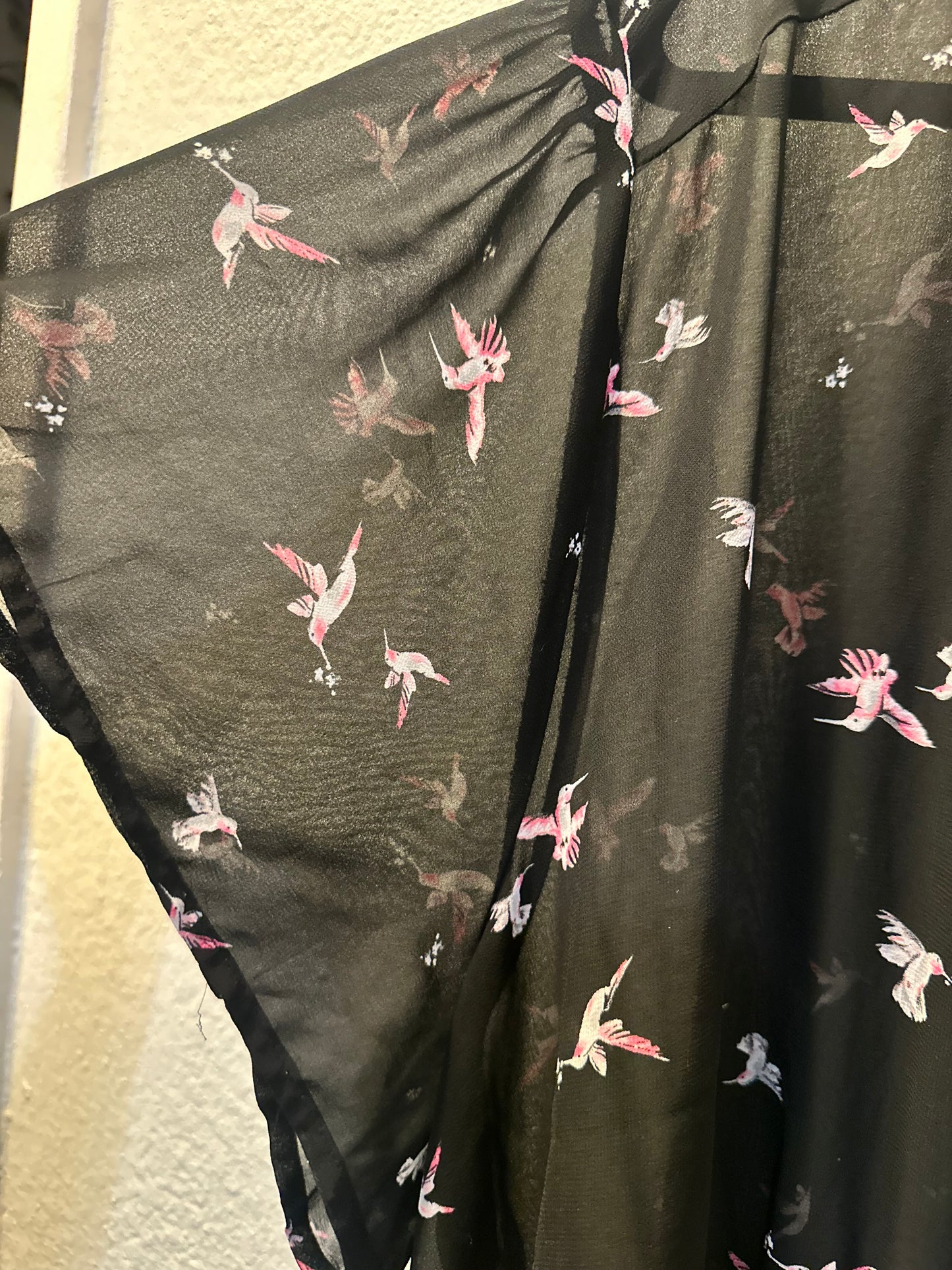 Size 5x (28) Torrid Hummingbird Sheer Blouse
